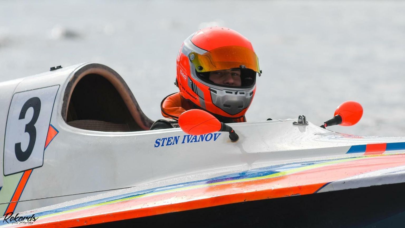 Viljandi Nord Racing Clubi sõitja Sten Ivanov tuli Ju¯rmalas peetud Läti meistrivõistluste etapil GT-30 klassis teiseks.
