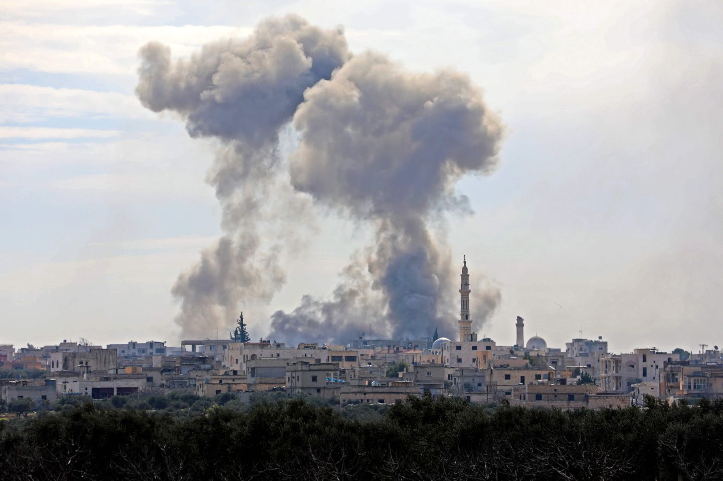 Süüria valitsuse ja tema liitlaste pommitamine 3. veebruaril Idlibist 14 kilomeetrit kagus asuvas al-Nayrabi külas.