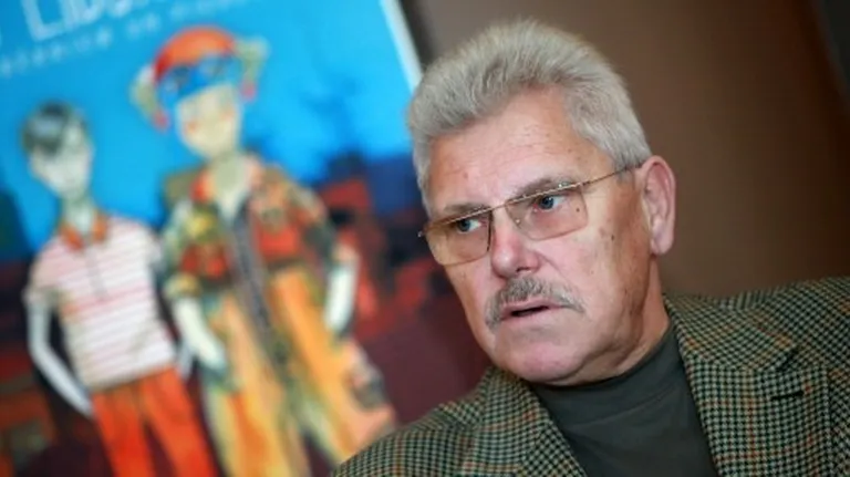 Komponists, baleta mūzikas autors Juris Karlsons piedalās preses konferencē par baleta "Karlsons lido..." pasaules pirmizrādi Latvijas Nacionālajā operā