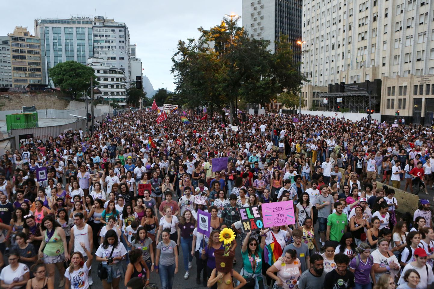 Meeleavaldajad eile Rio de Janeiro tänaval.