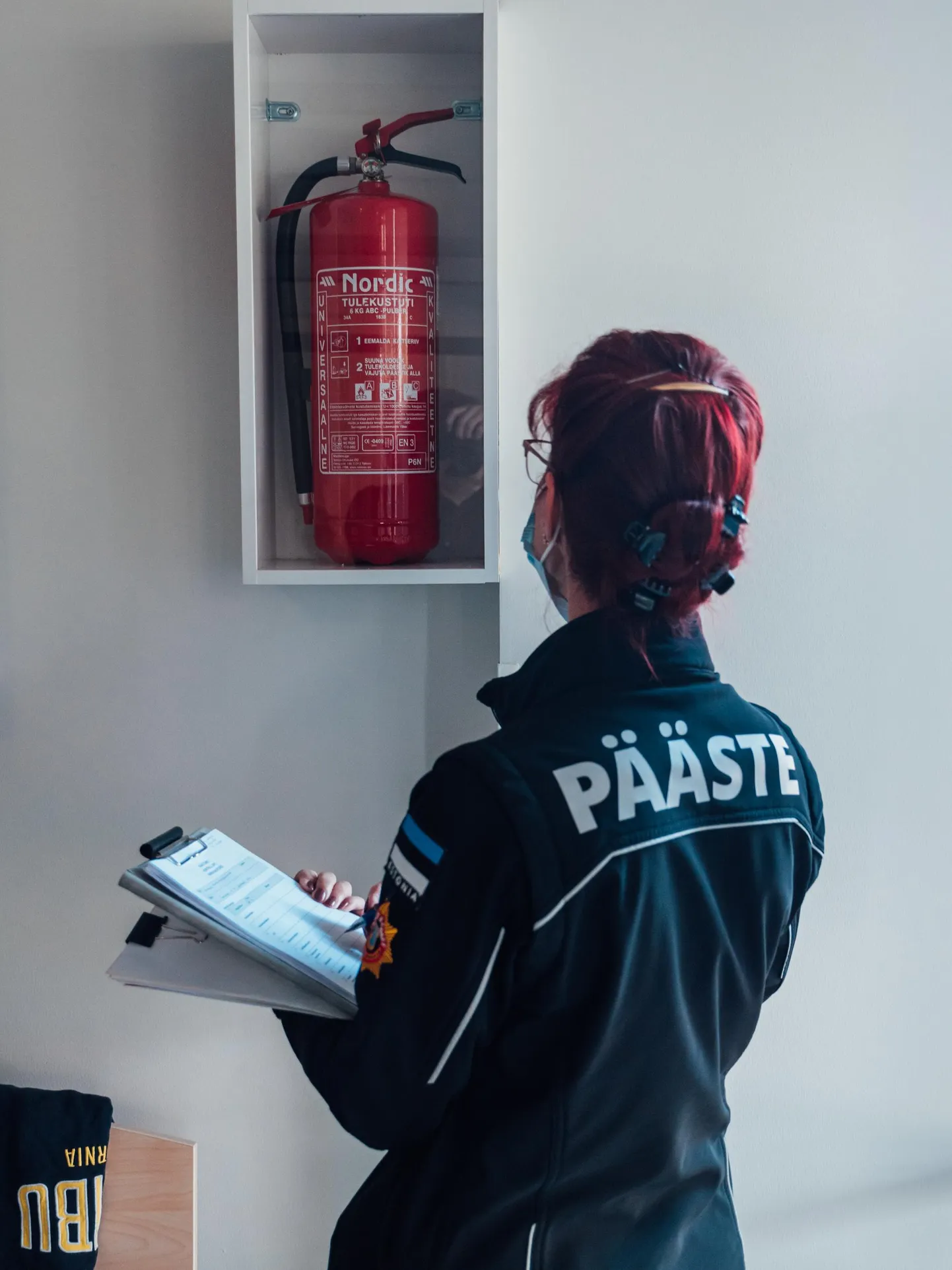 Päästeameti inspektorid kontrollisid haridusasutustes ka tulekustutite korrasolekut.