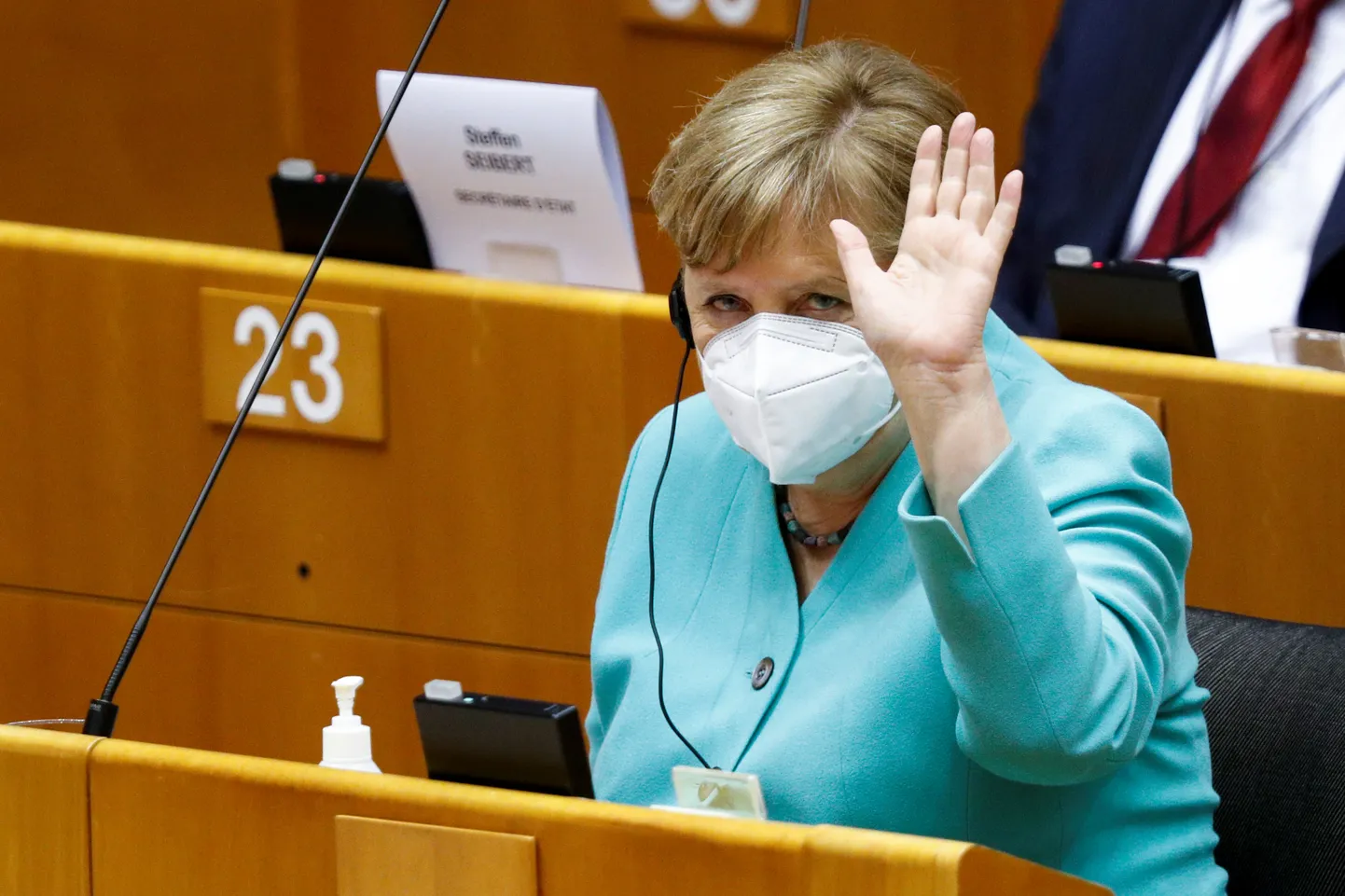 Angela Merkel täna europarlamendis.