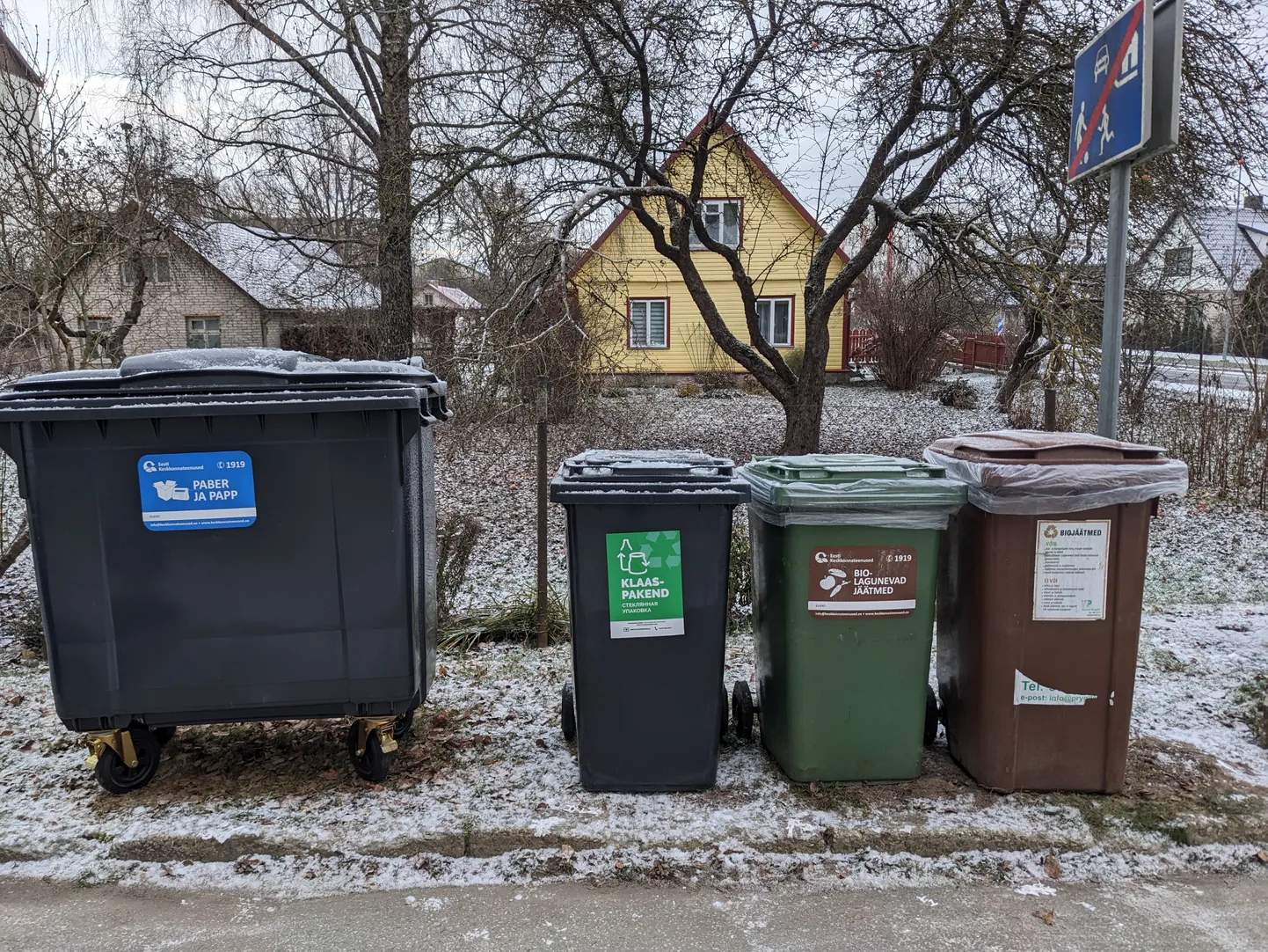 Korteriühistud peavad alates 1. detsembrist tagama oma elanikele viis erinevat jäätmekonteinerit. Uus asi on klaaspakendi kogumine.