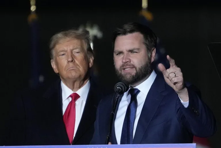 Вэнс и Трамп.