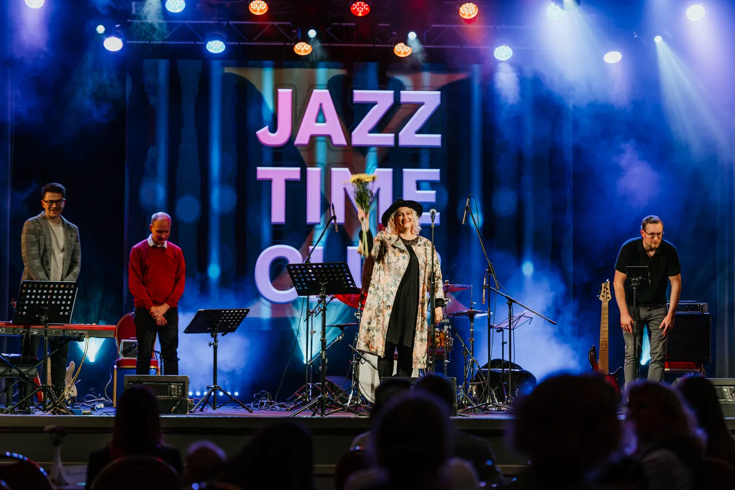 София Рубина-Хантер и ее бенд наполнили юбилей джазового клуба яркими музыкальными красками.