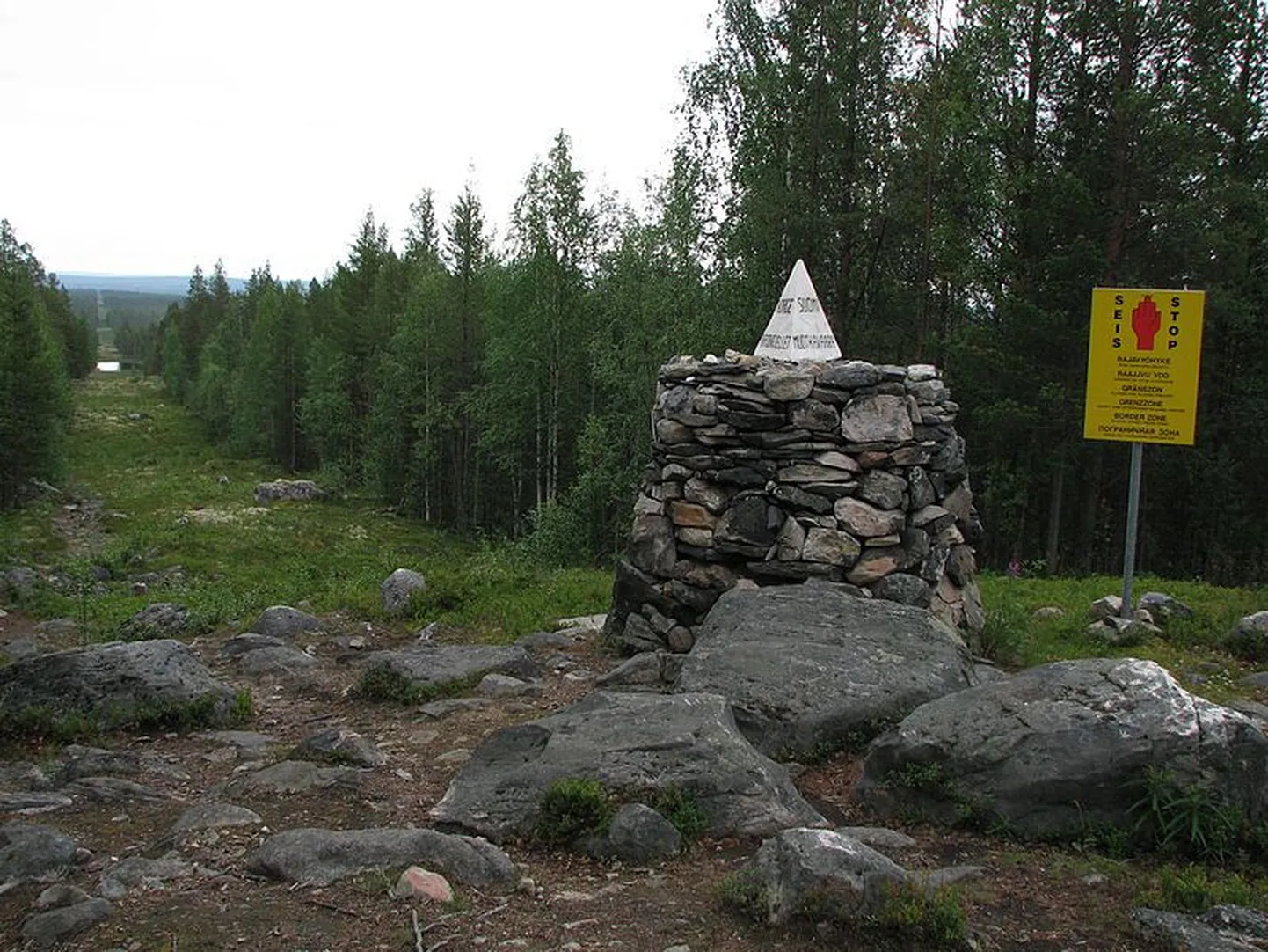 Piiripunkt kolme riigi vahel
