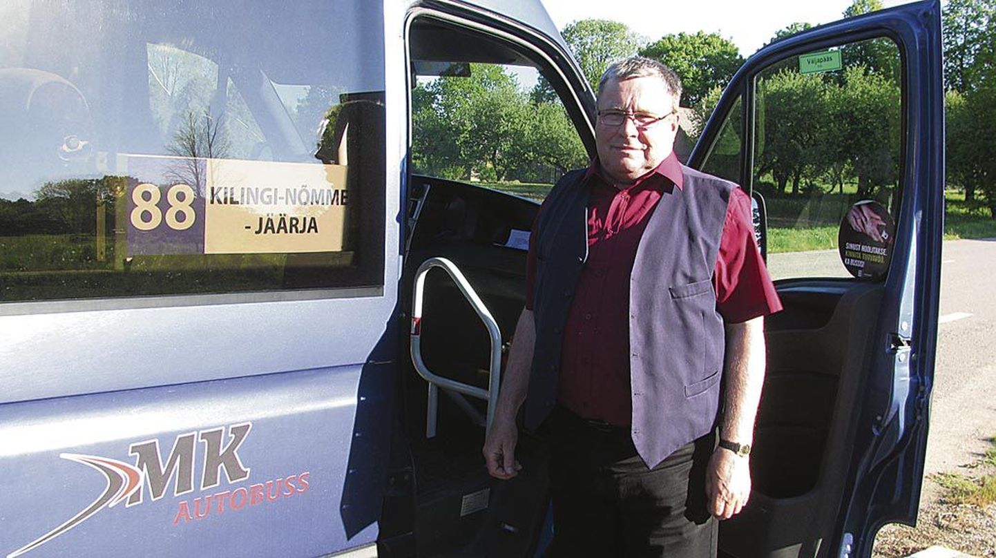 Bussijuht Viktor Haugas tegi eile hommikul ajaloolise reisi Kilingi-Nõmmest Jäärjasse ja tagasi.