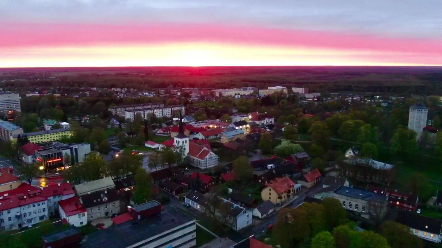 Drooniga Paide kohal lendamas.