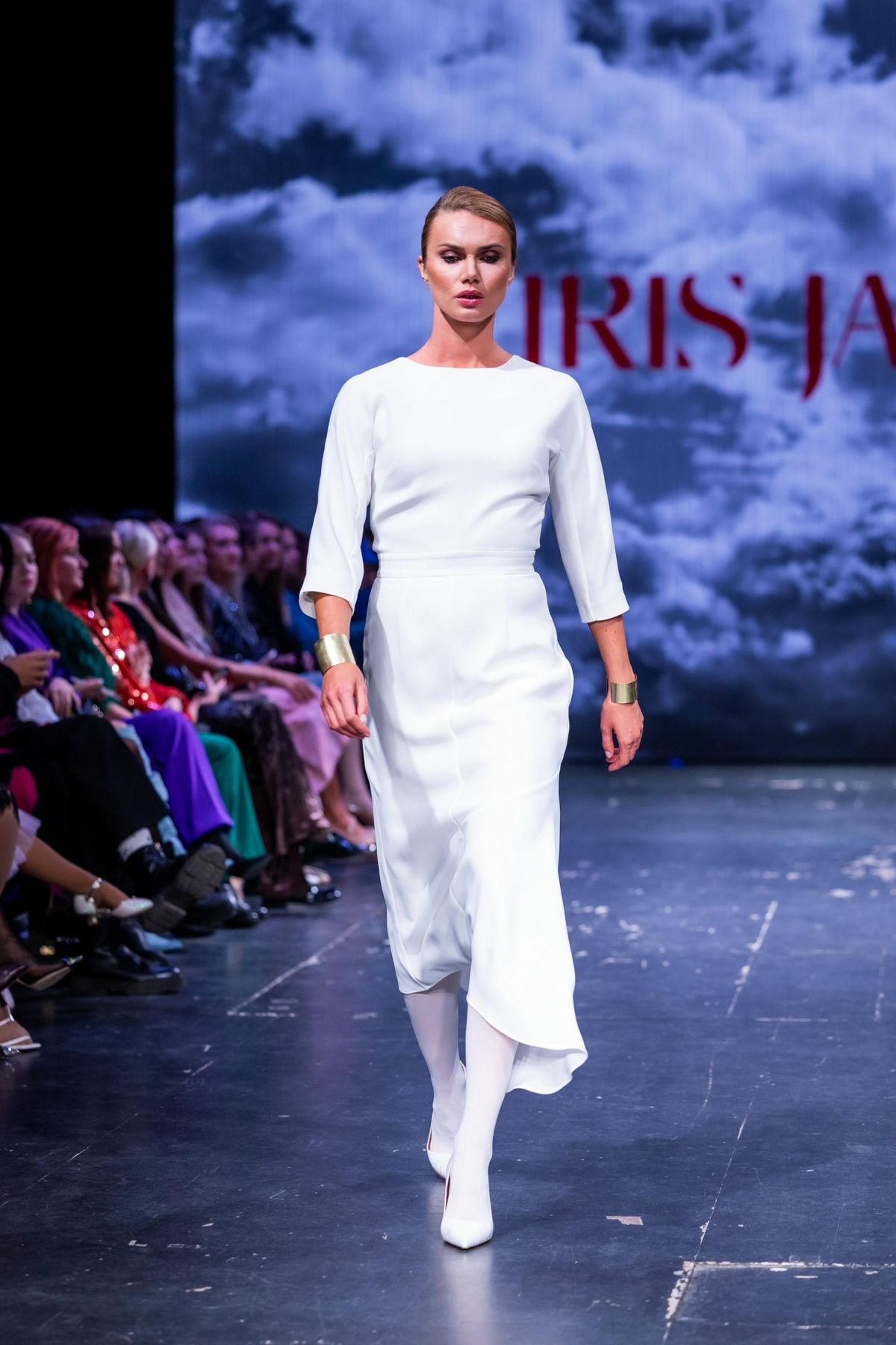 Iris Janvier, modellina laval Saskia Alusalu. FOTO: Erlend Štaub/tfw