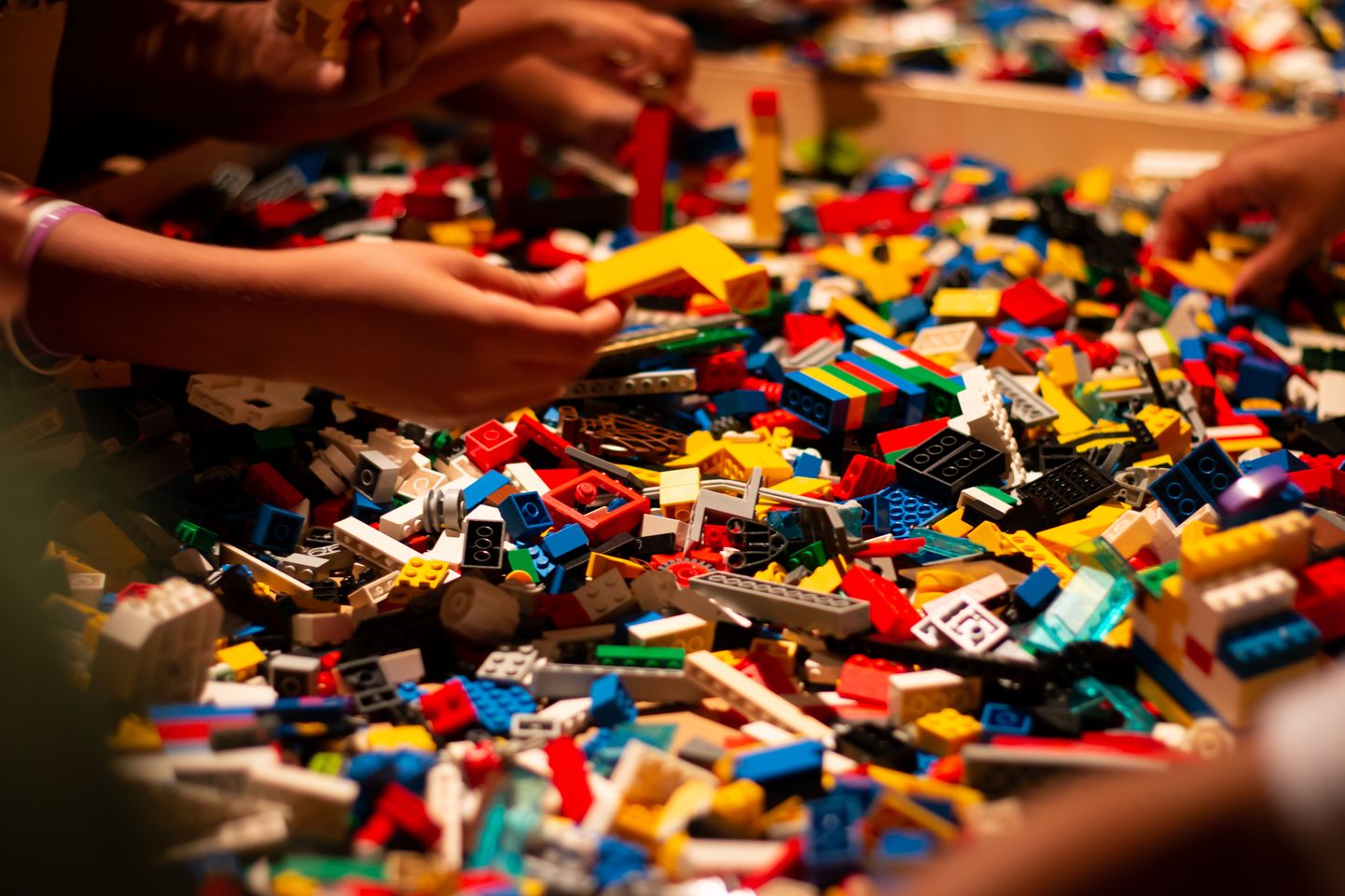 Lego klotsid. Pilt on illustreeriv