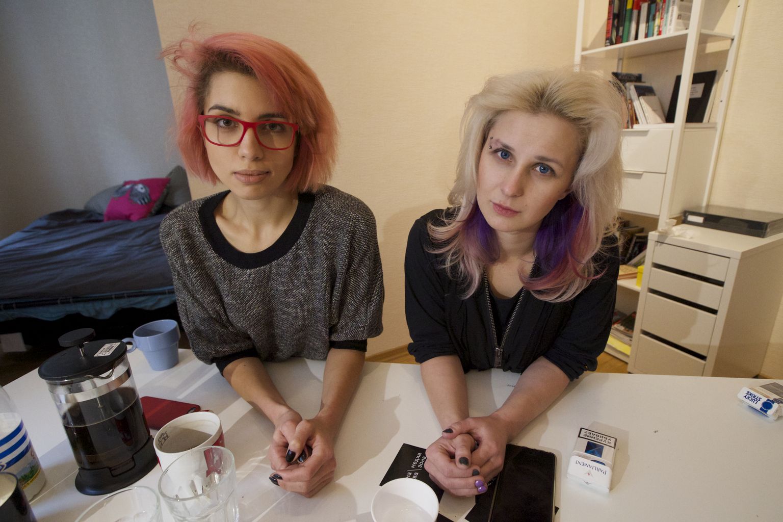 Pussy Riot dalībnieces Nadežda Tolokoņņikova un Marija Aļohina