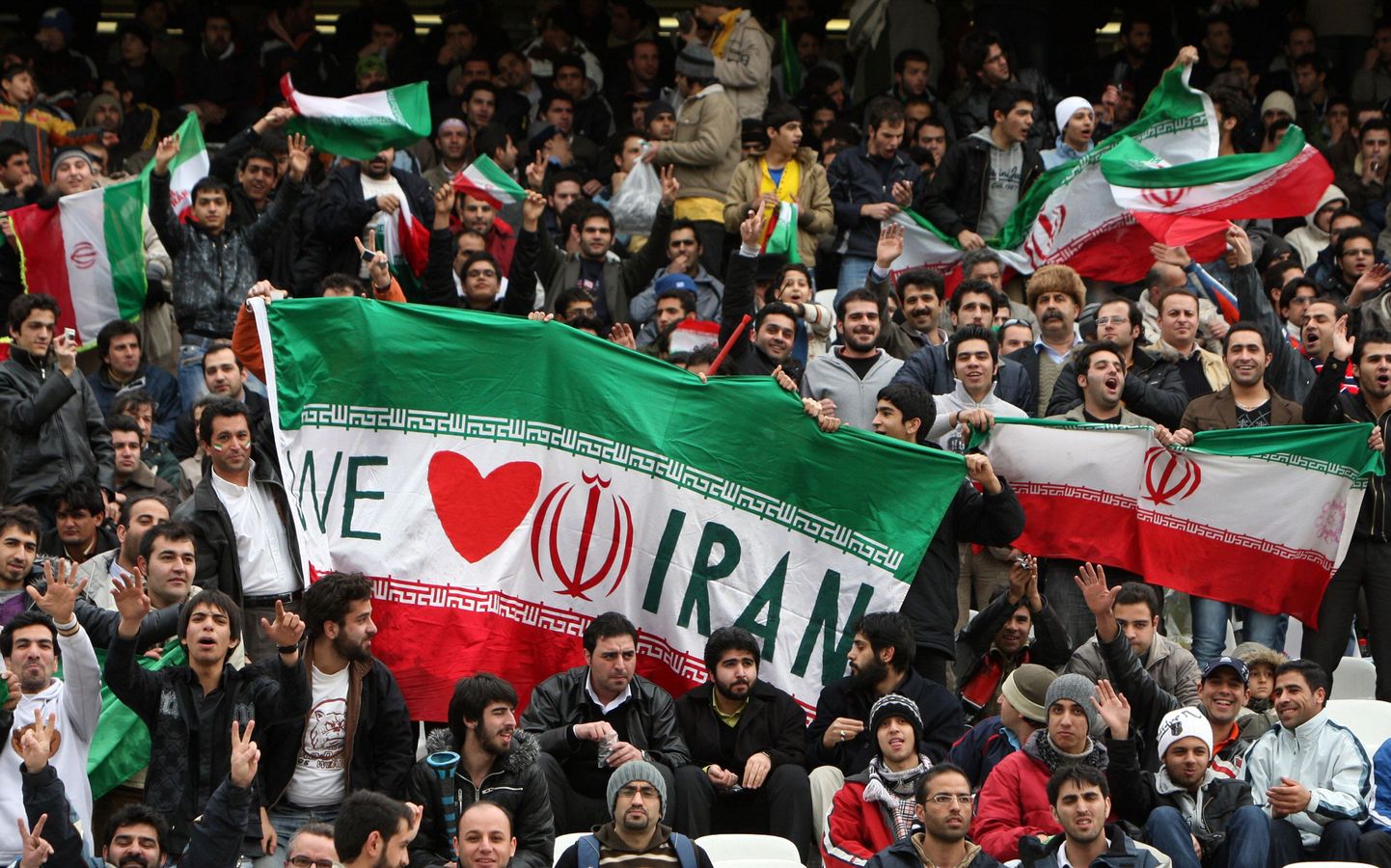 Iraani fännid Azadi staadionil