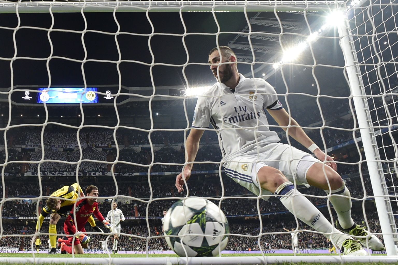 Madridi Reali ründaja Karim Benzema lõi Dortmundi Borussia võrku kaks palli ning on nüüd kuues mees, kes löönud Meistrite liigas vähemalt 50 väravat. Lõpuks andis Real võidu käest, kuid suurt muret see kellelegi ei valmistanud.