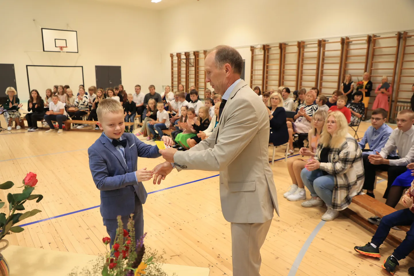 Retla-Kabala koolile eraldas riik lisaraha, kuid kool jätkab sügisest kuueklassilisena.