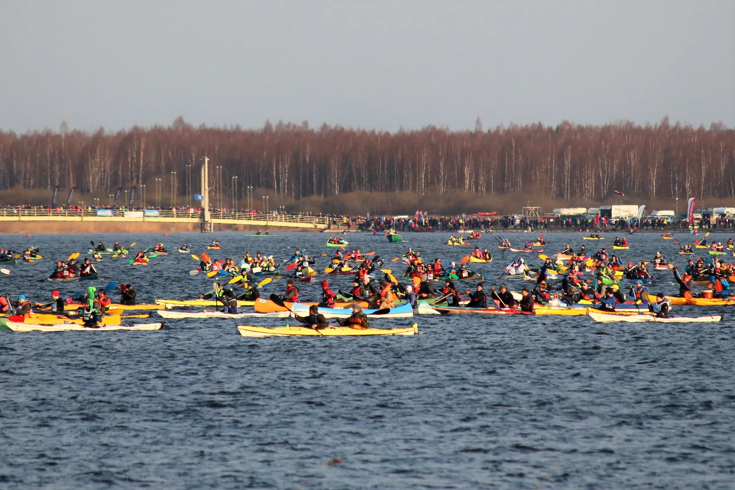 Võhandu maratoni start Tamula järvel.