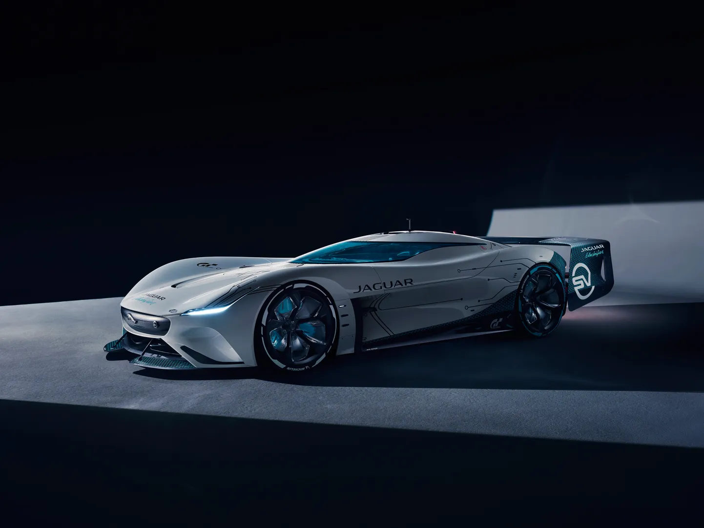 Jaguar Gran Turismo SV