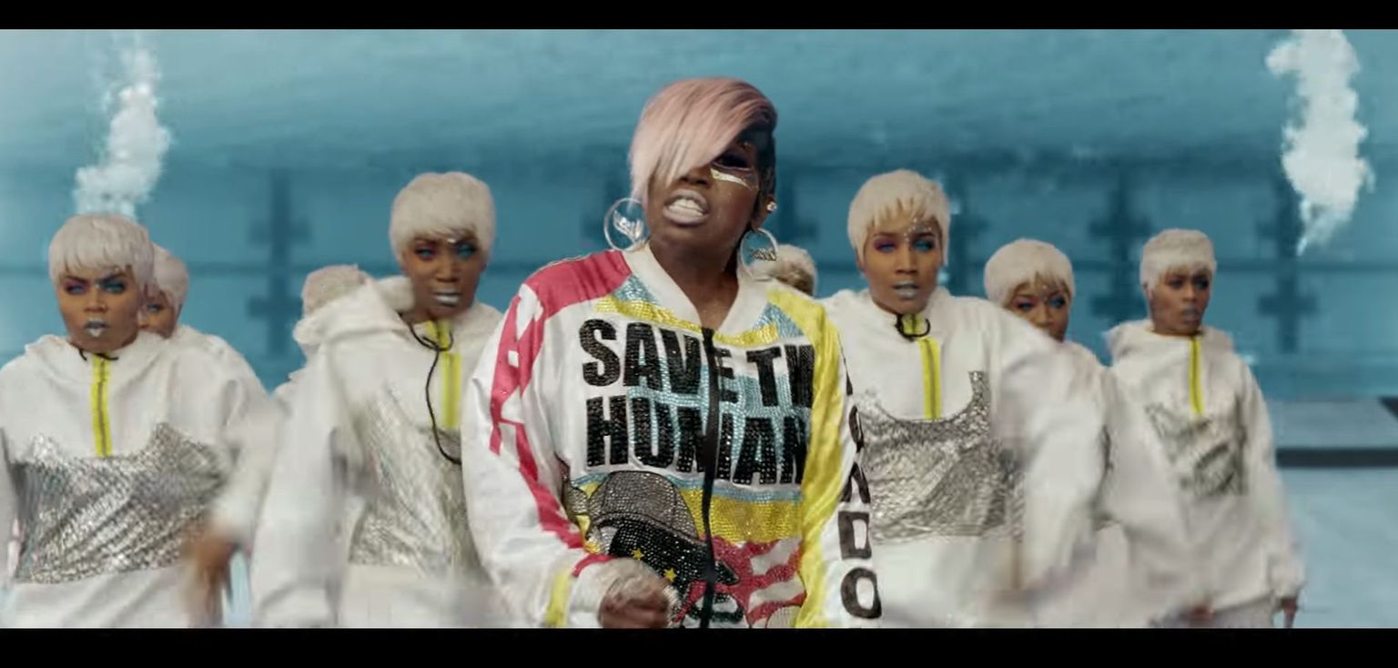 Missy Elliott muusikavideos «I'm Better ft. Lamb»