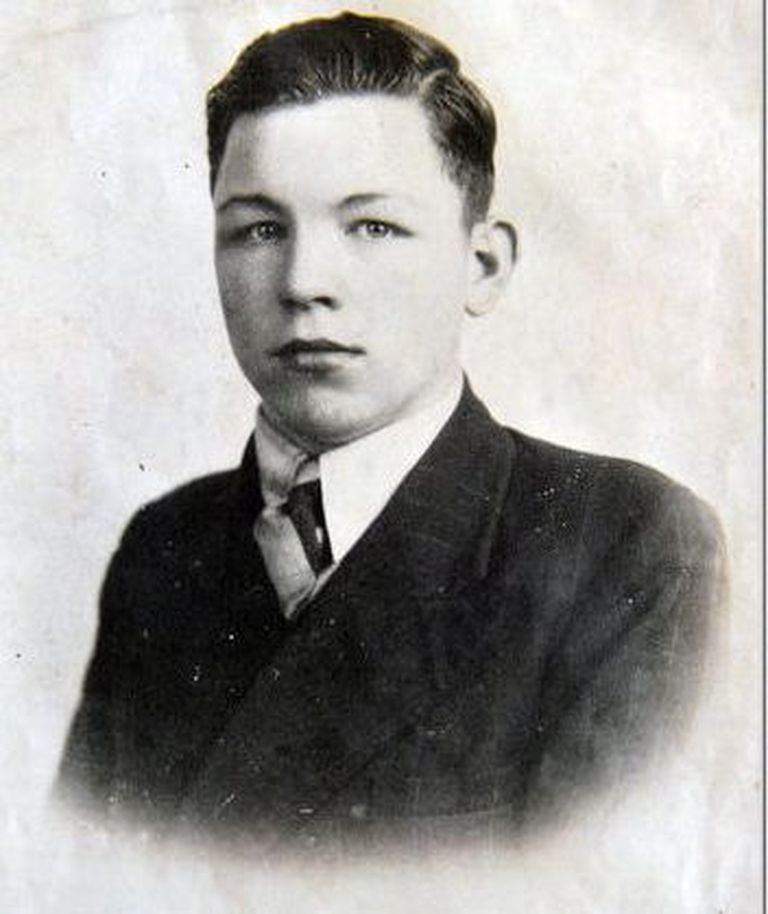Peter Lyons 19-aastasena