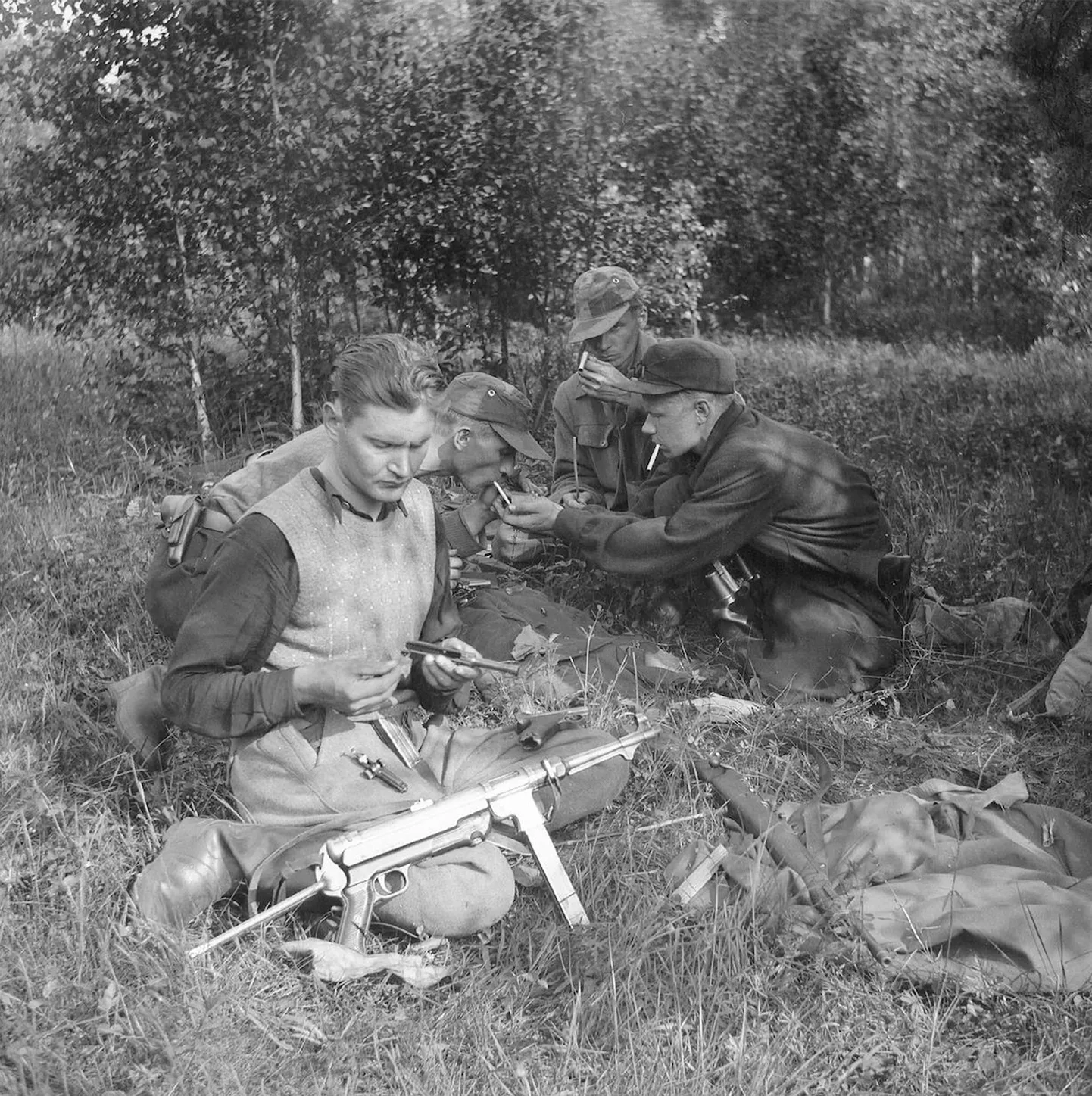 Teise maailmasõja aegse ja järgse metsavendluse aktiivsem periood kestis 1950ndate keskpaigani. Ülo Altermanni salk metsas.