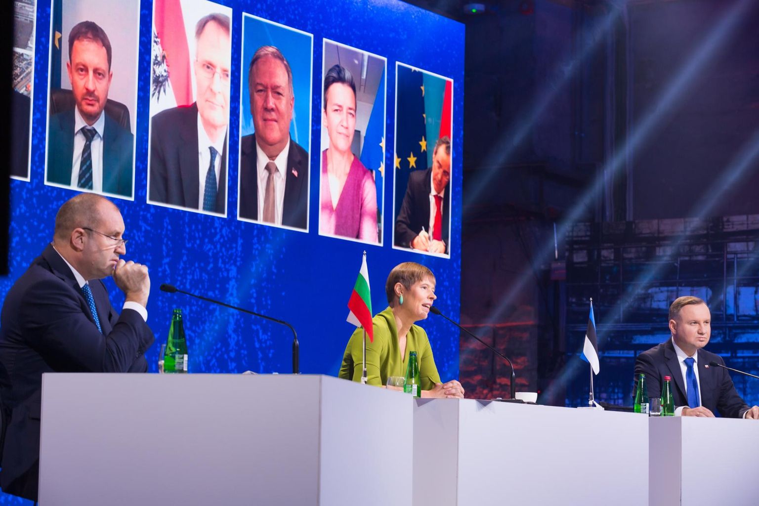Kolme mere tippkohtumine Tallinnas. Vasakul Bulgaaria president Rumen Radev, paremal Poola president Andrzej Duda, keskel president Kersti Kaljulaid.