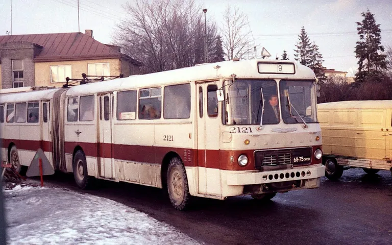 Ikarus 180 Tallinnas taksopargi ringil, 1980. aastal