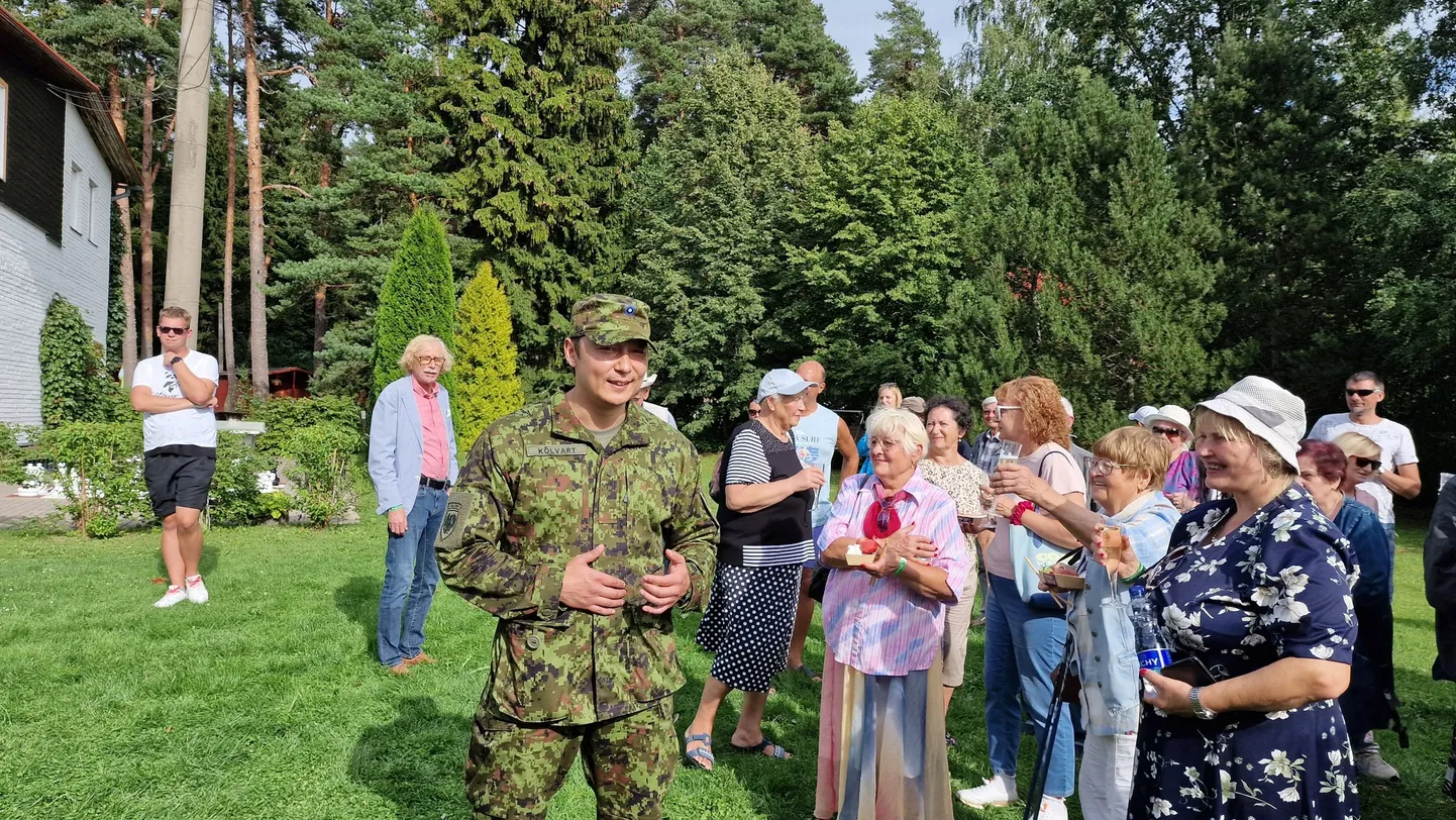 Kaitseliidu vormi kandev Tallinna linnapea Mihhail Kõlvart Keskerakonna suvepäevadel Vaiblas.