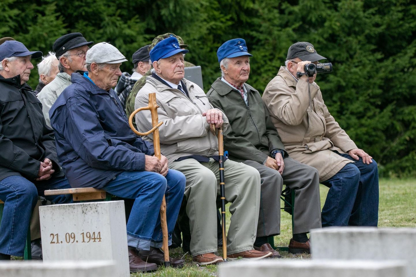75 aasta möödumist vennatapulahingust meenutati Vistla memoriaalis leinatalituse ja pärgade asetamisega.
