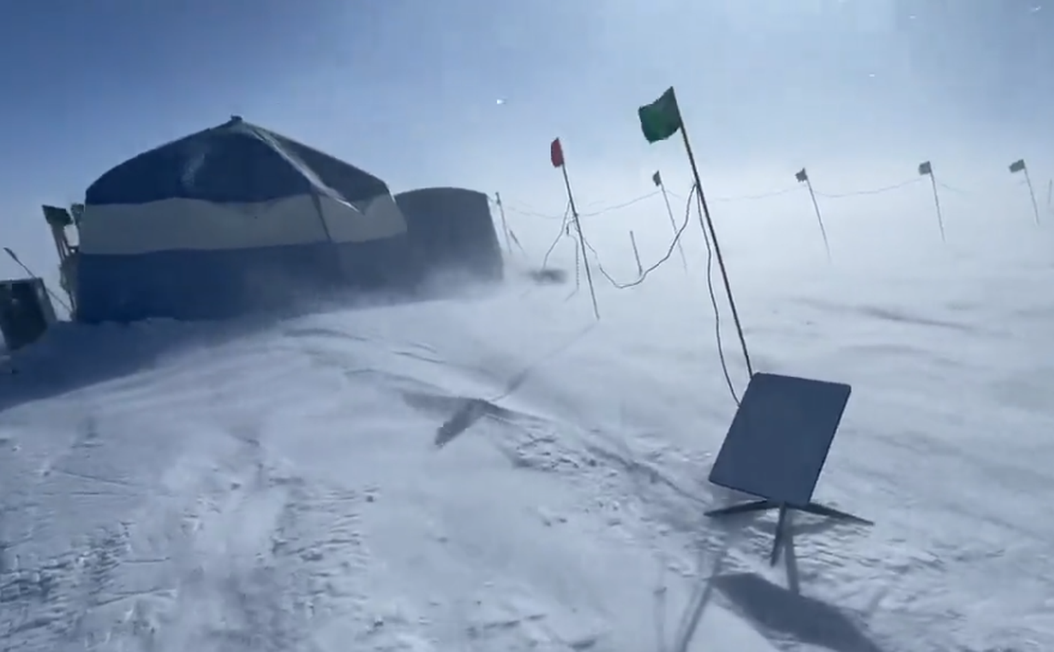 Pētnieku bāze Antarktīdā