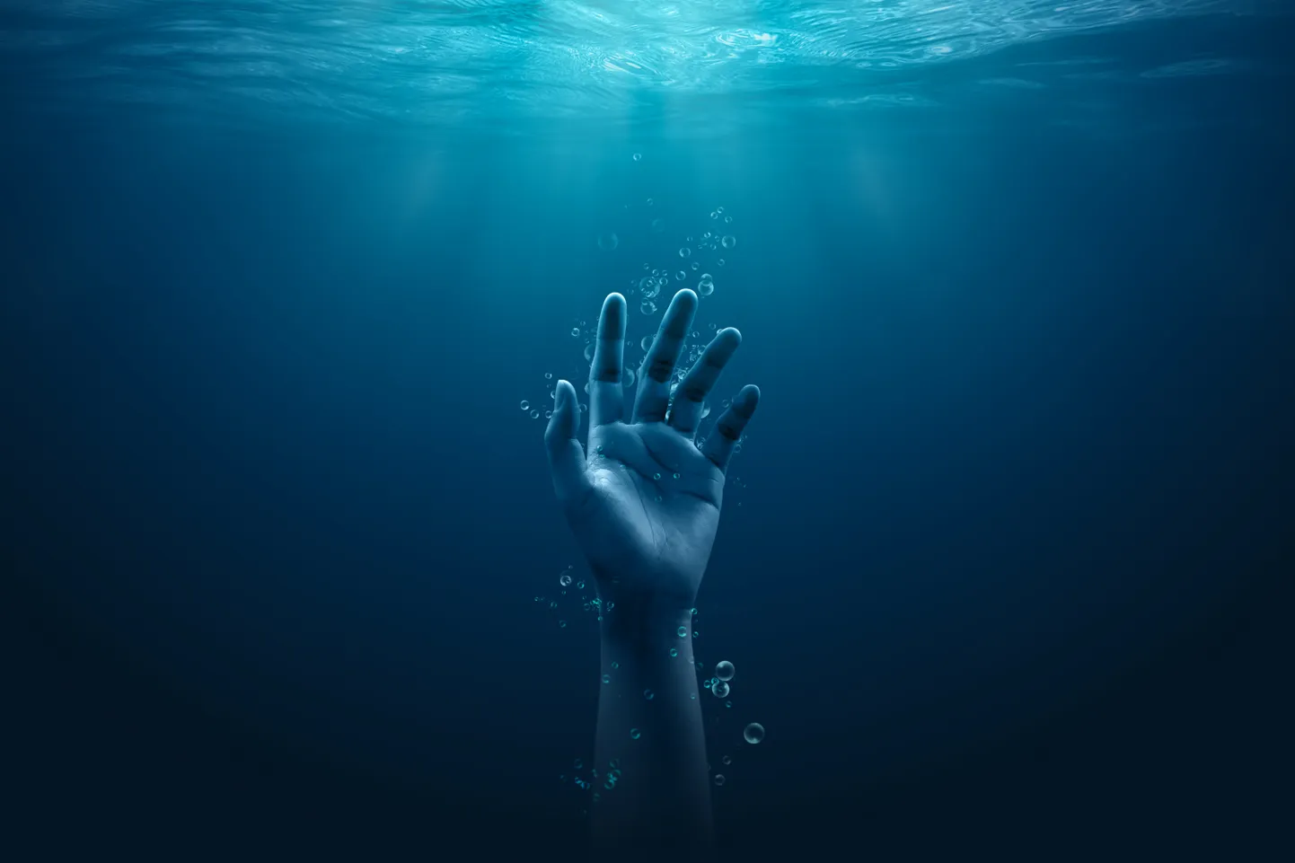 Человек под водой. Иллюстративное фото