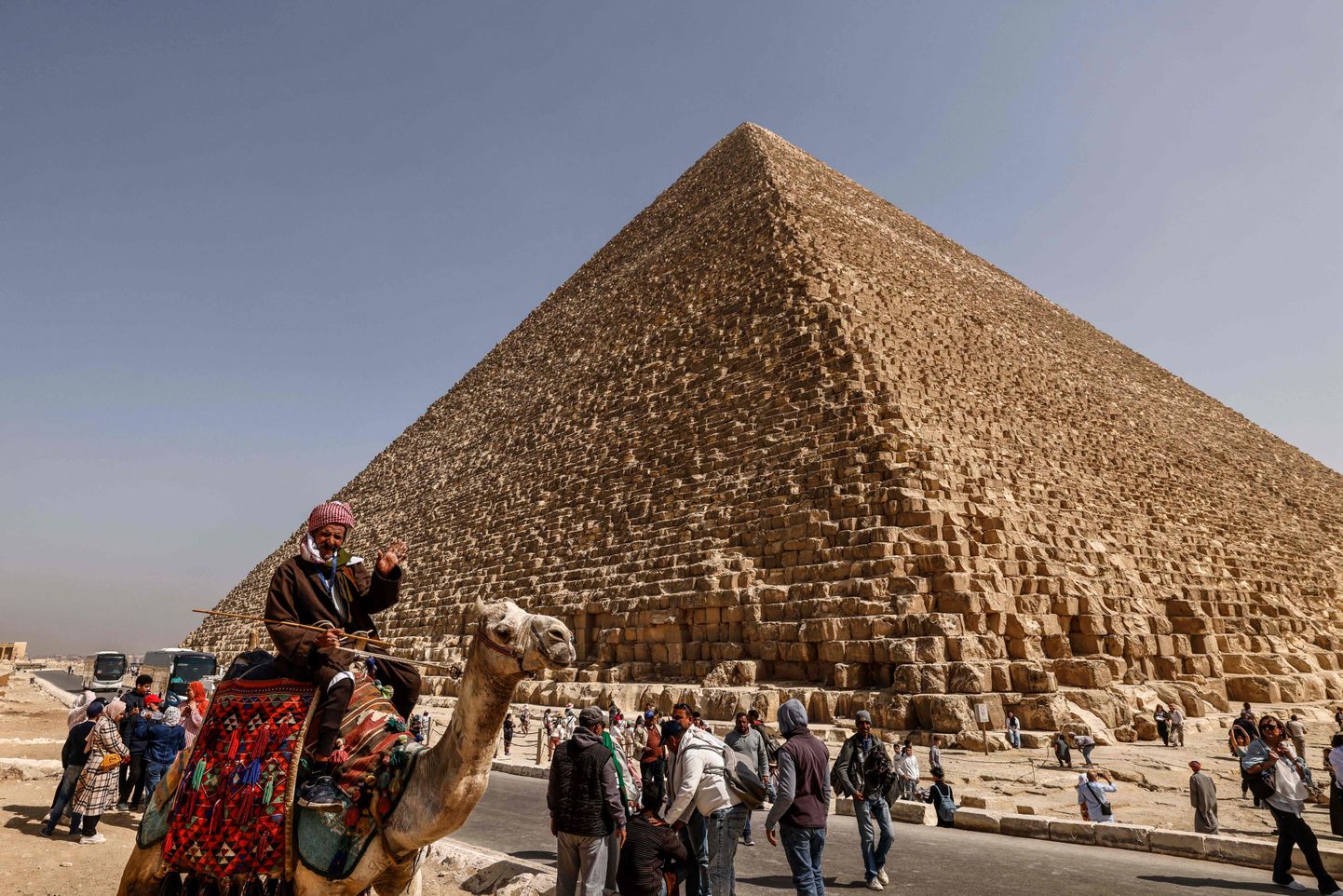 Gīzas Lielajā piramīdā atklāts slepens koridors.