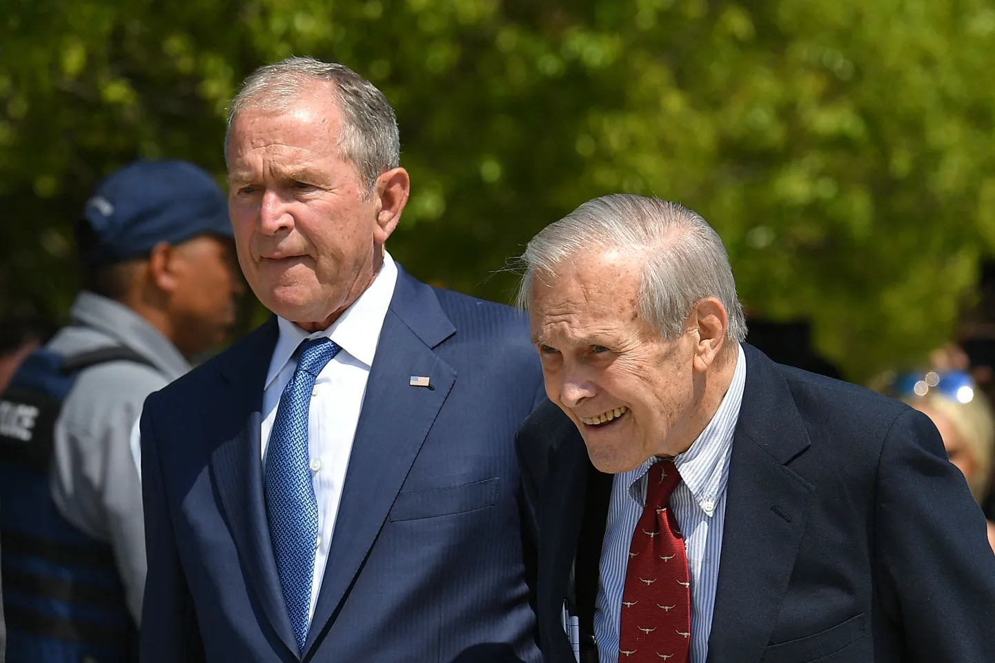 George W. Bush ja Donald Rumsfeld.