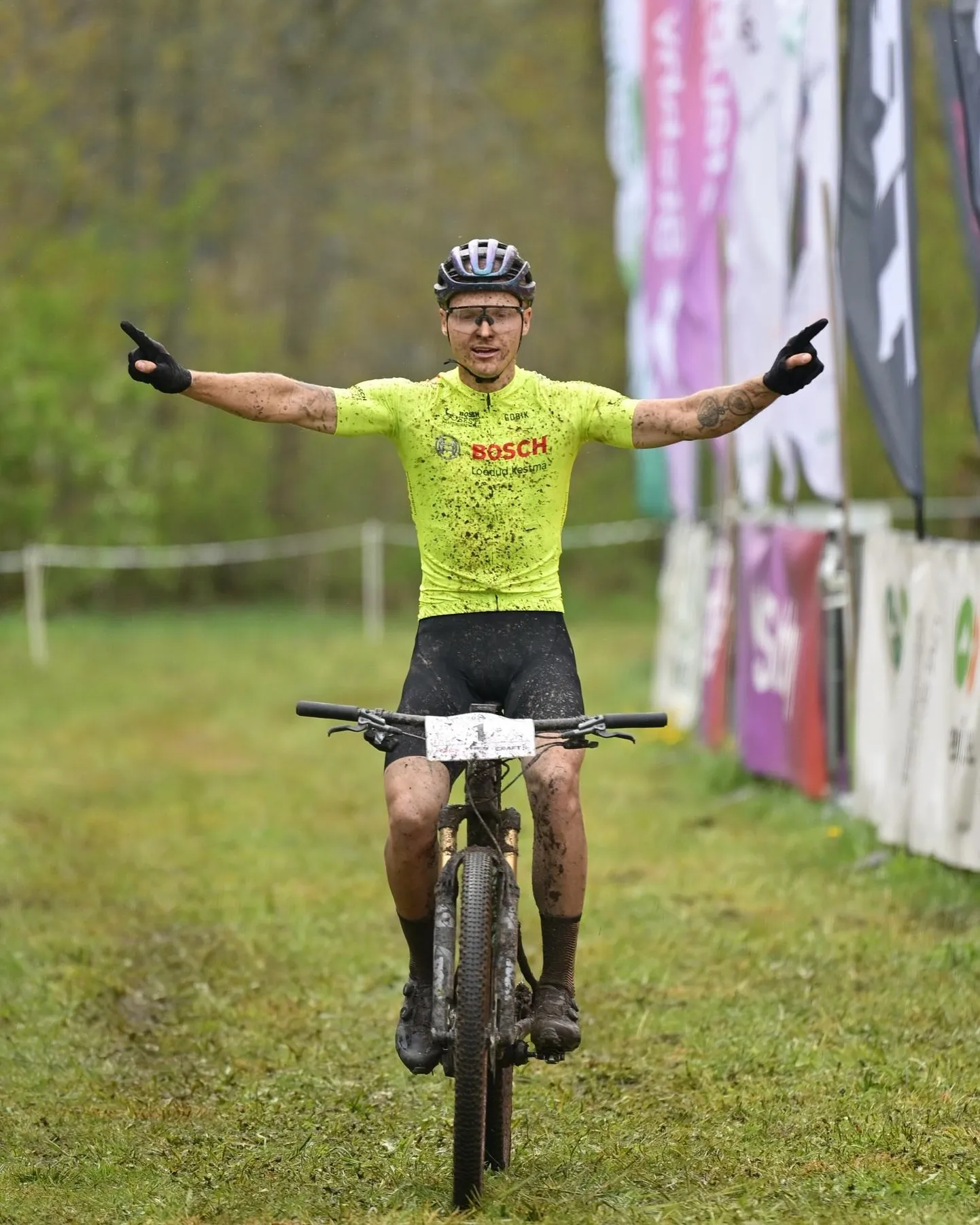 Pühapäeval Võrumaal asetleidnud Eesti maastikurattasarja teise etapi 47-kilomeetrise põhisõidu võitis Josten Vaidem ajaga 2:02.49.