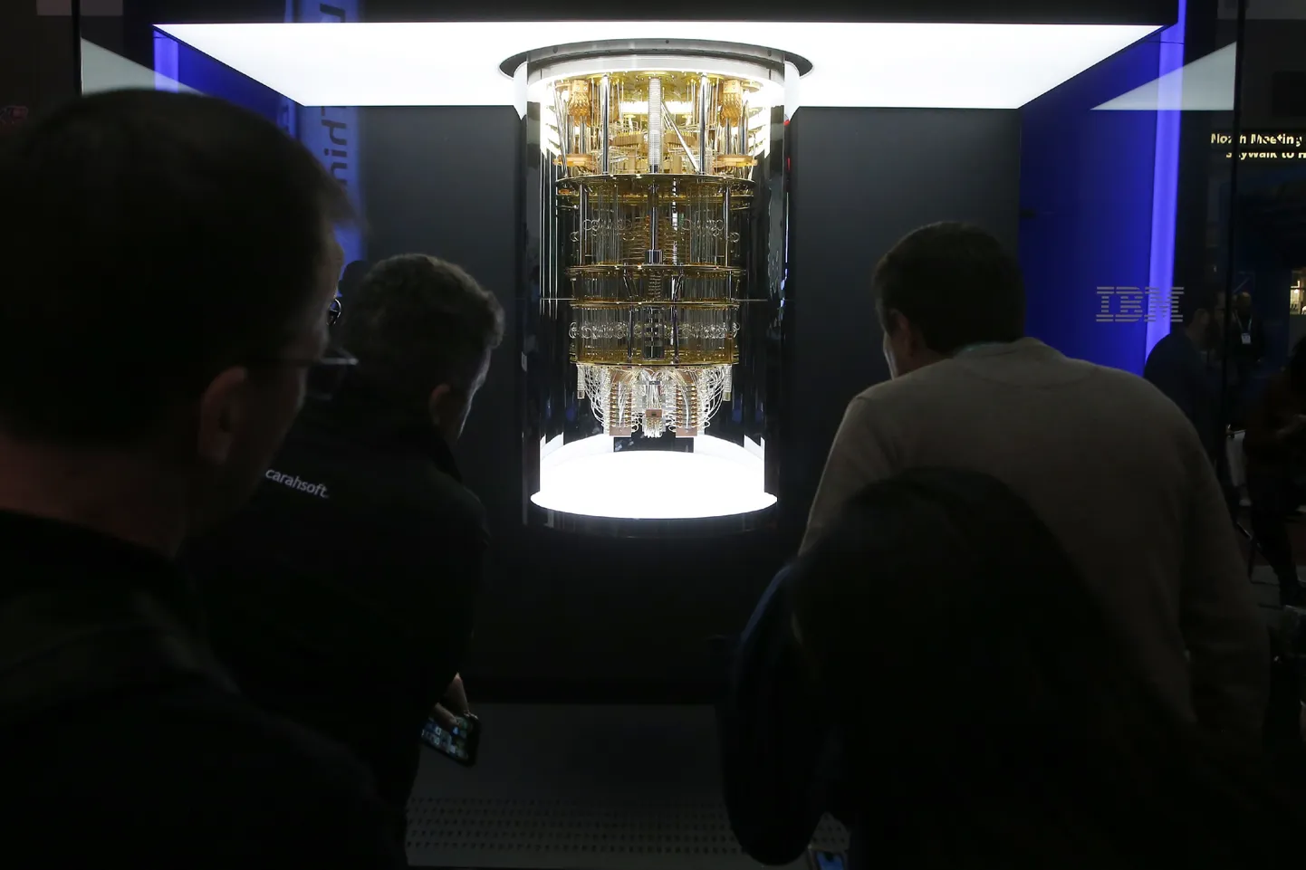 IBMi kvantarvuti Q System One. (AP Photo/Ross D. Franklin)