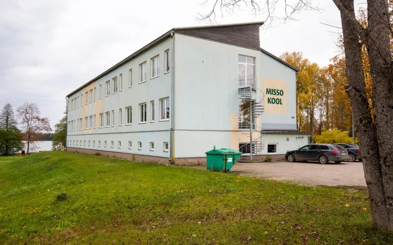 Misso koolimaja valmis üle-eelmise kümnendi lõpus. Esimestel aastatel tegutses siin keskkool, nüüd asub hoones tõenäoliselt viimaseid nädalaid lasteaed, kus käib seitse last.