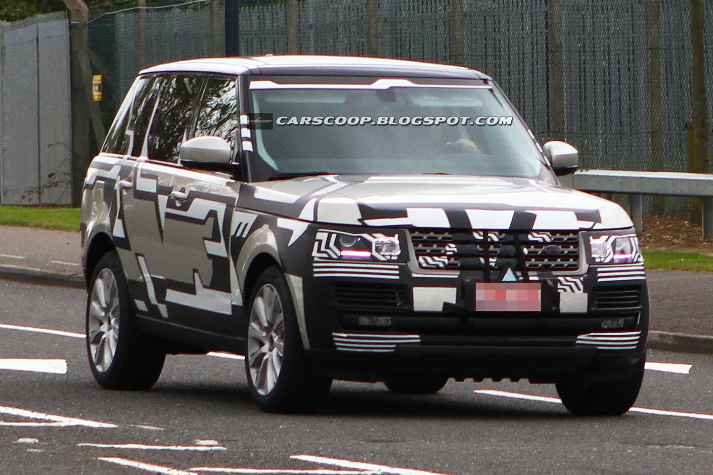 Neljanda generatsiooni Range Rover.