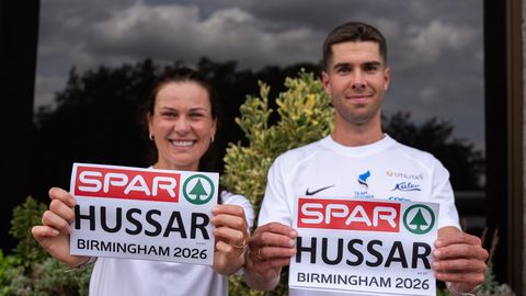 PM BIRMINGHAMIS ⟩ «Meid ei takista miski!» Ehk Perekond Hussarite imetlusväärne teekond EMile