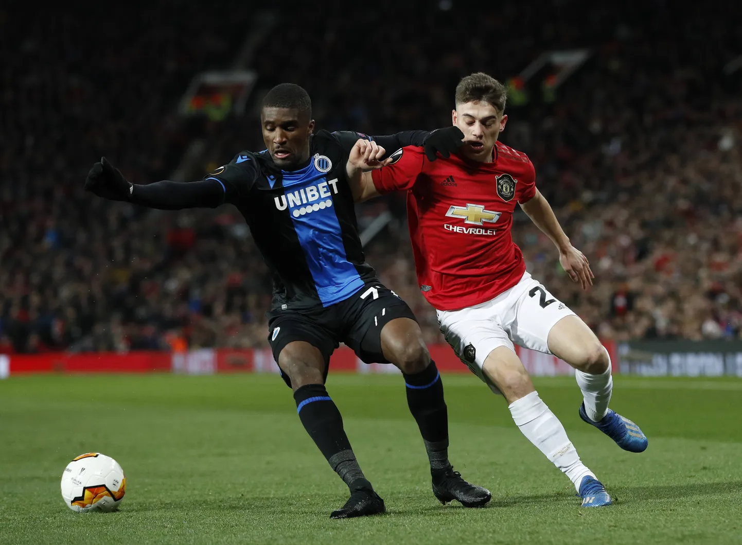 Manchester Unitedi ja Brugge mängijad palli pärast heitlemas tänavuse hooaja Euroopa liigas.