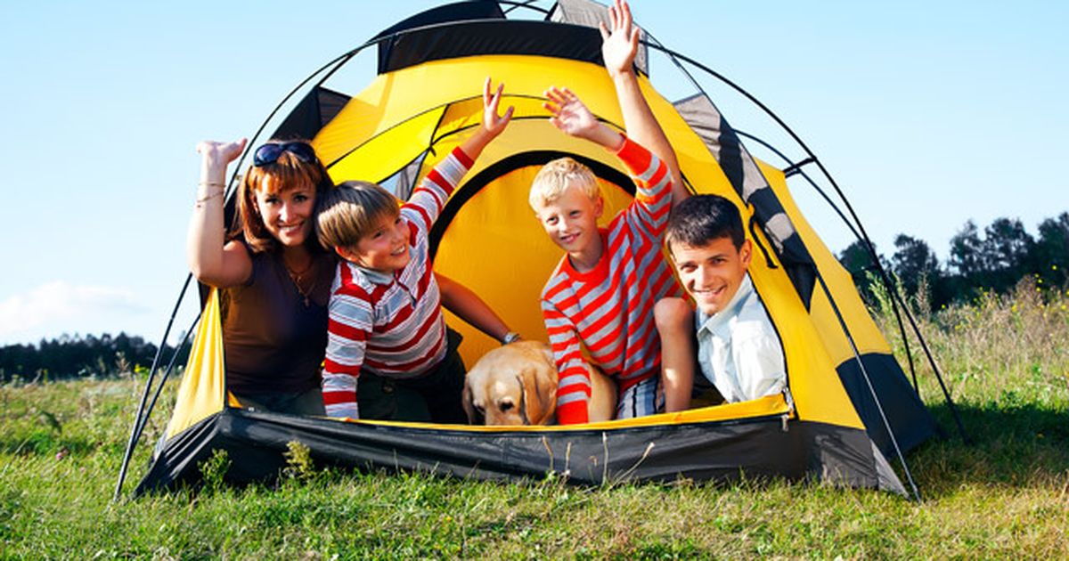 русский язык 9 класс номер 97. семейный поход с палатками. мы расположились в палатке поджав ноги синтаксический разбор. расположиться на берегу небольшой речонки. девушка в палатке.