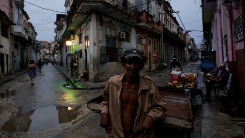 Without Electricity and Fuel: Fragile Cuba Defies U.S. Blockade and Energy Crisis