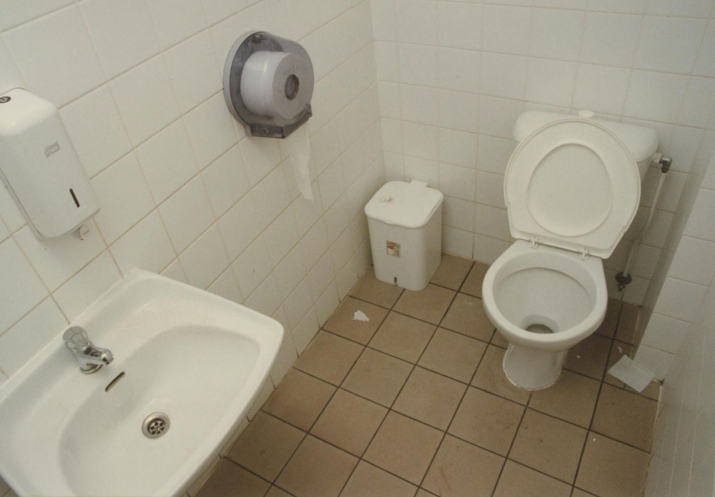 Veefirmad tuletavad meelde, et WC-pott pole prügikast.