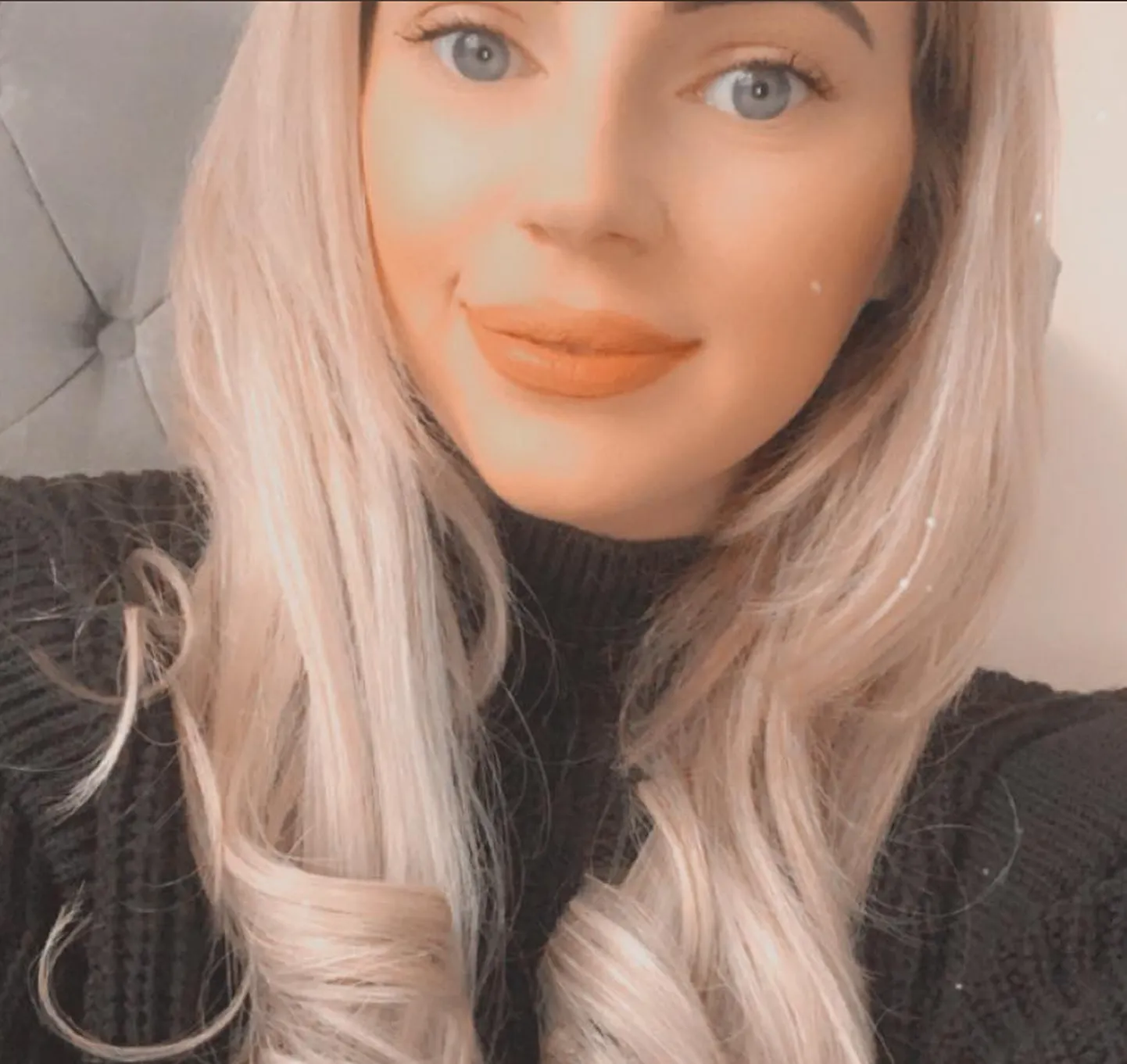 Juuksurina töötav inglanna, Emily Hunt.