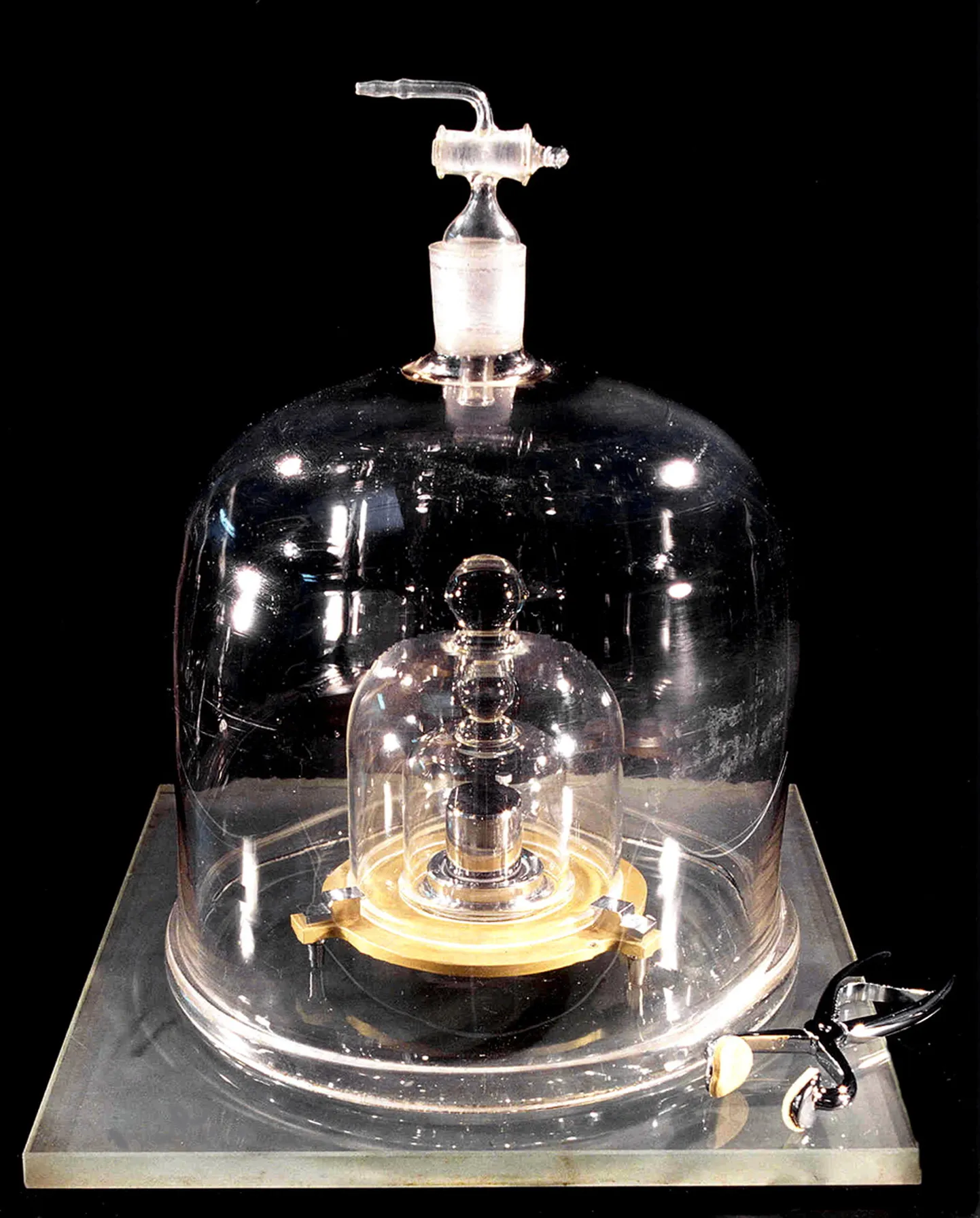 Kilogrammi seni kasutatud etalon.