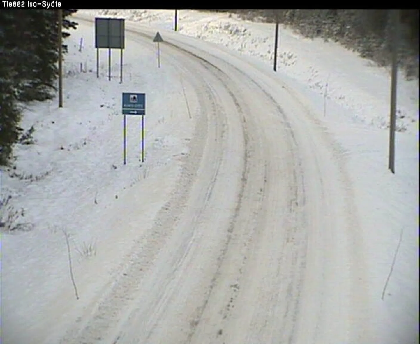 Lumine maantee Pudasjärvil täna kell 10.22(maanteekaamera pilt)