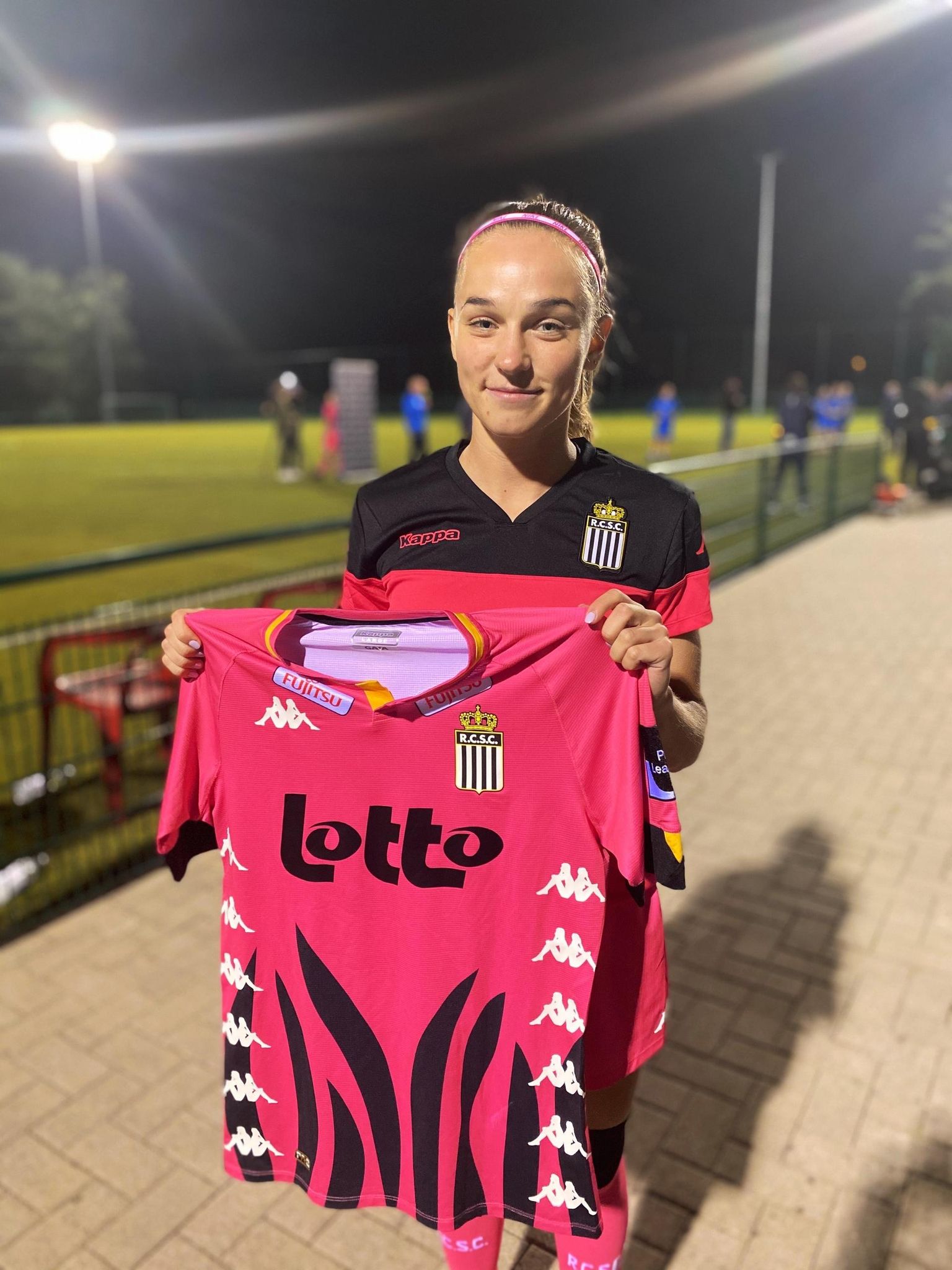 Tammeka naiskonna kapten ja Eesti naiste A-koondise liige Renate-Ly Mehevets alustas uut hooaega Belgia kõrgliigasse kuuluva klubi ridades.
 