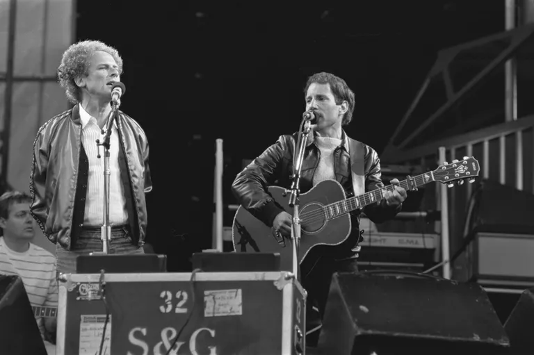 Simon & Garfunkel esinemas 80ndate alguses.