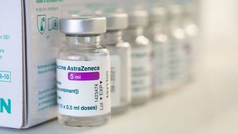 В Эстонии возраст применения вакцины AstraZeneca понизили с 60 до 50 лет