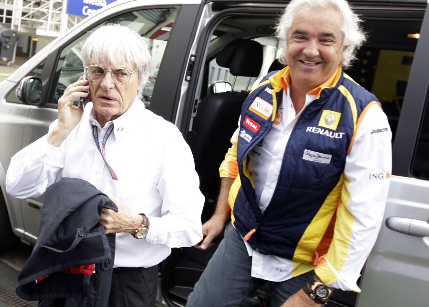 Bernie Ecclestone ja Flavio Briatore.