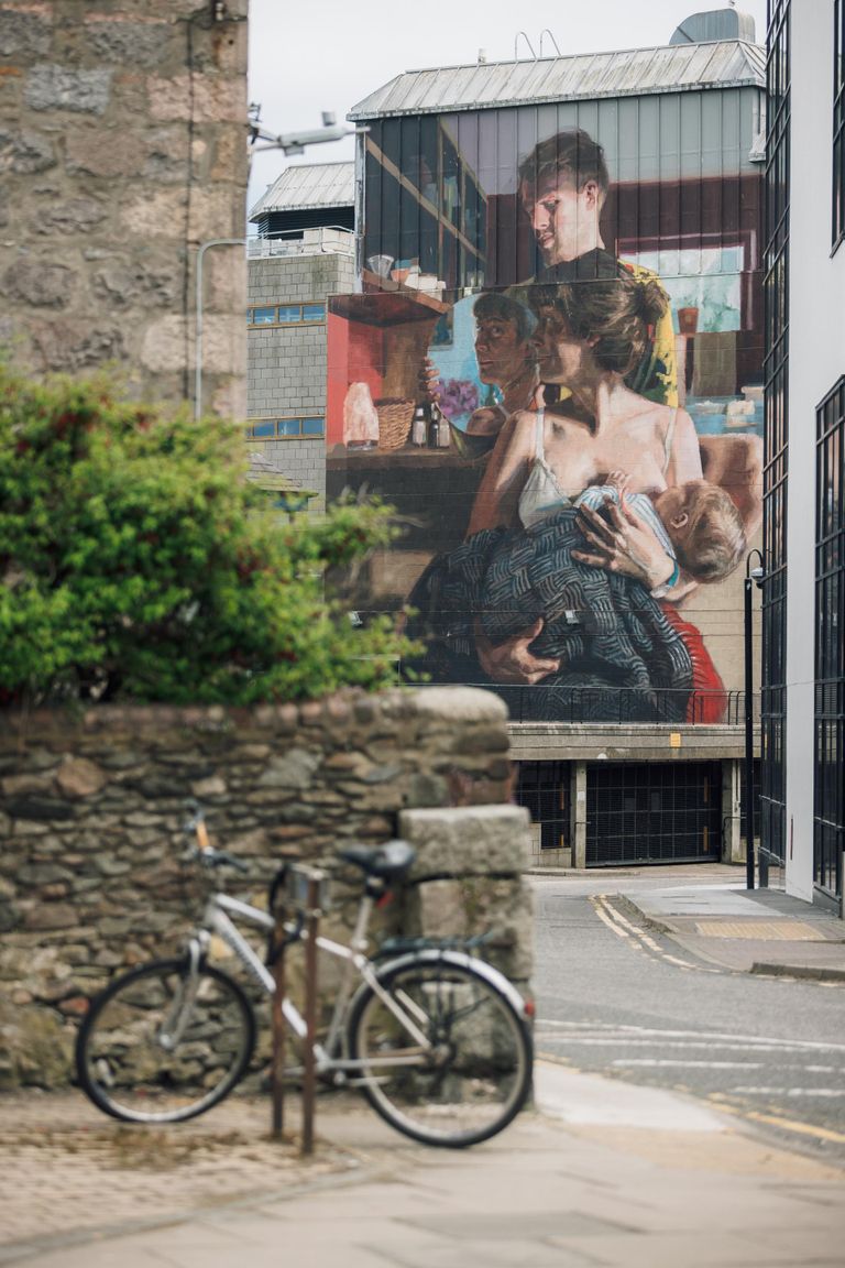 Aberdeen: hallimast hallim linn Šotimaal, millele on uue hingamise andnud tänavakunst.