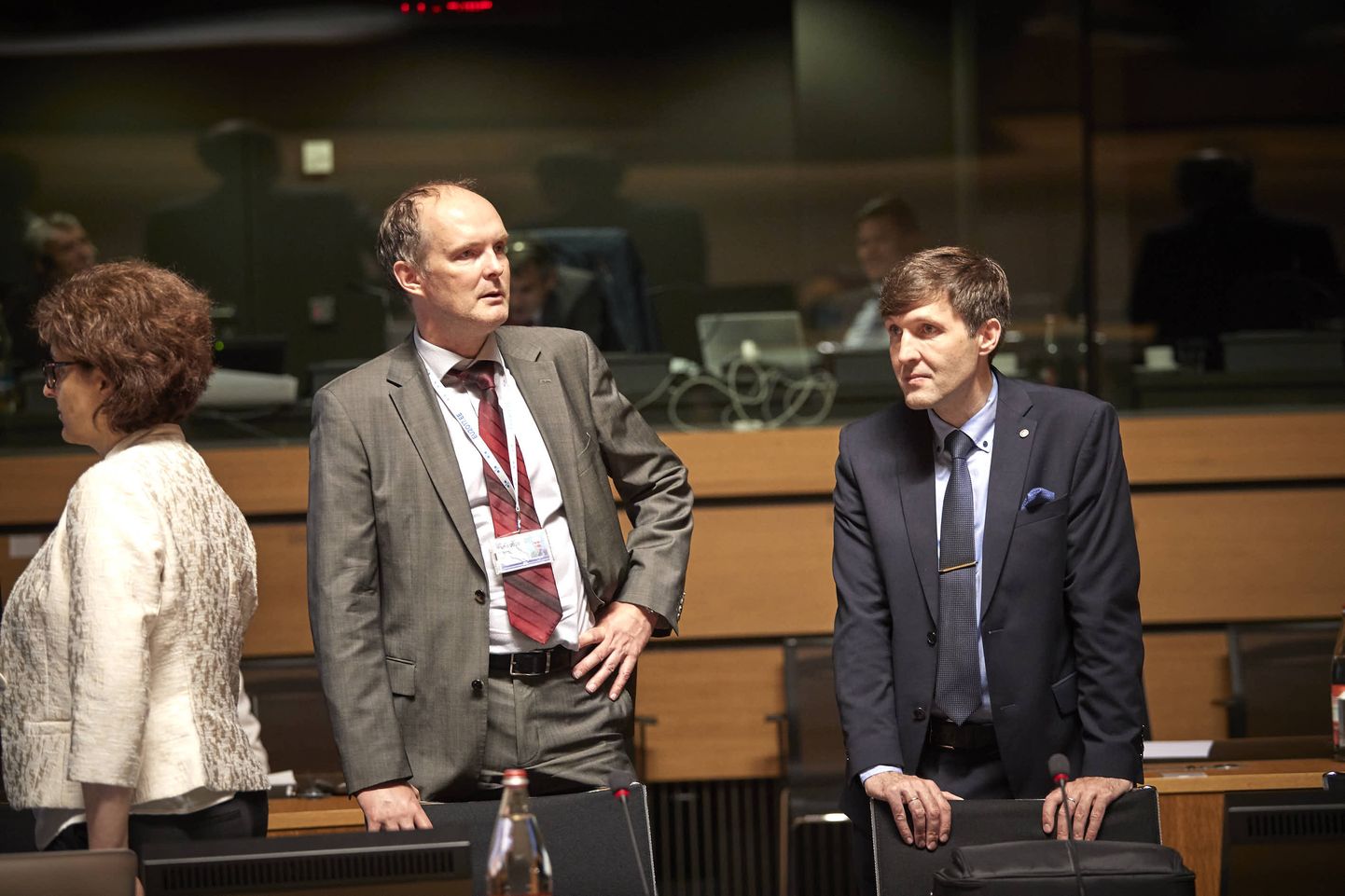Eesti rahandusminister Martin Helme (paremal) ja ministeeriumi nõunik Priit Potisepp (vasakul) neljapäeval euroala rahandusministrite (Ecofin) kohtumisel.