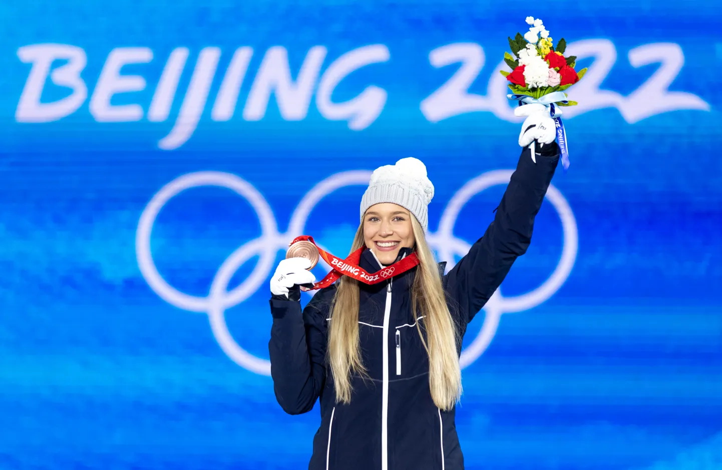 Kelly Sildaru sai mullu kaela oma esimese olümpiamedali, pargisõidu pronksi.